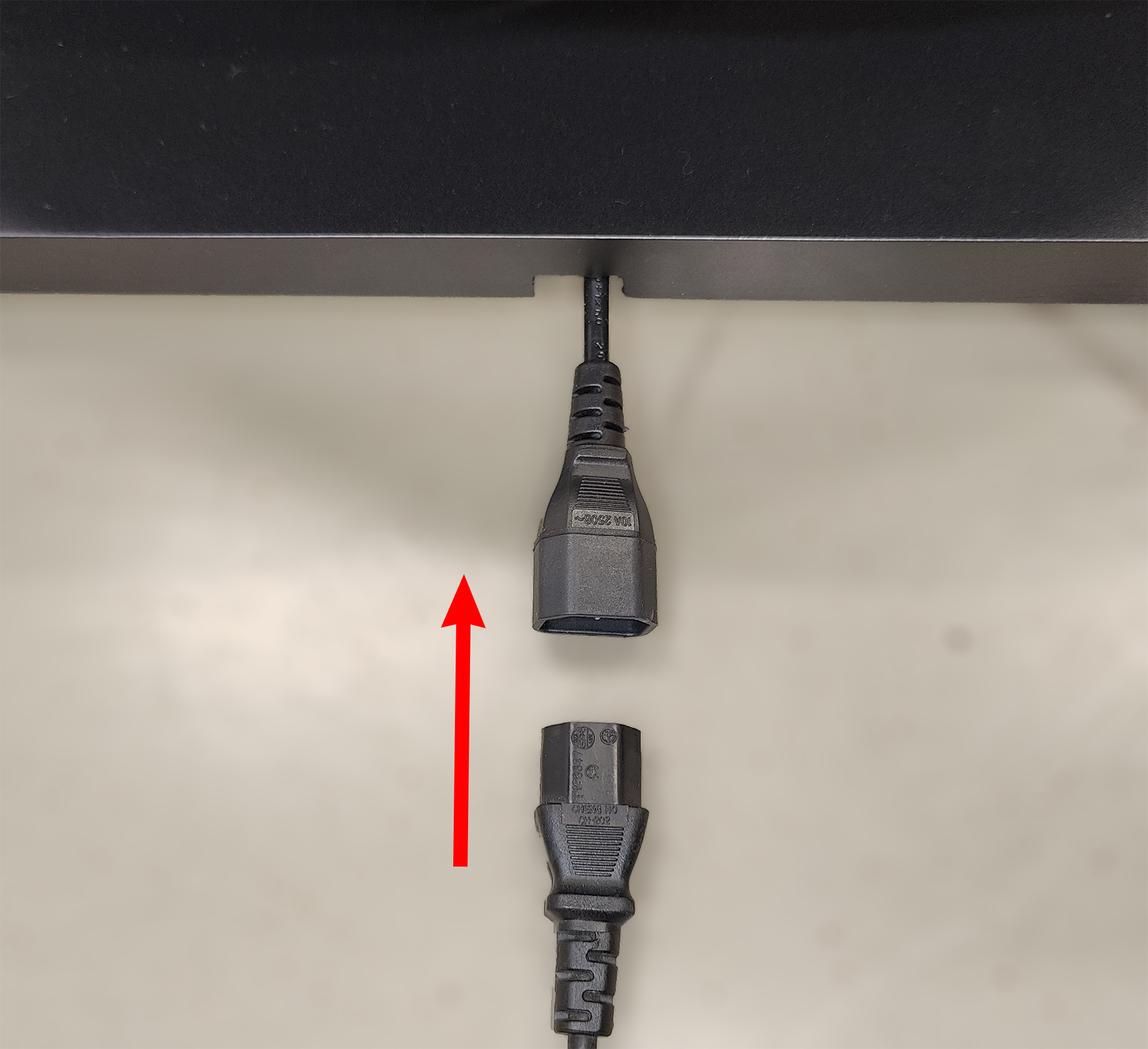 Power cable connection